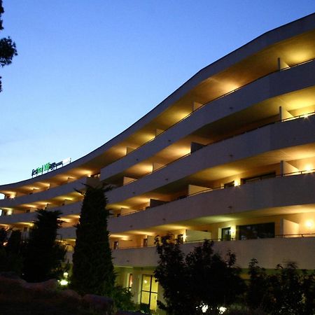 Festival Village Apartments Салоу Екстер'єр фото