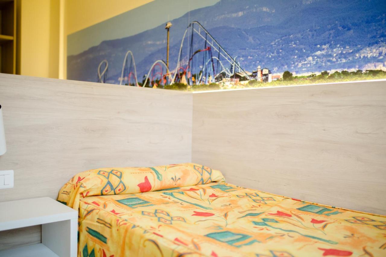 Festival Village Apartments Салоу Екстер'єр фото
